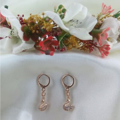 گوشواره دخترانه مدل مرغابی زنجیر کوتاه01