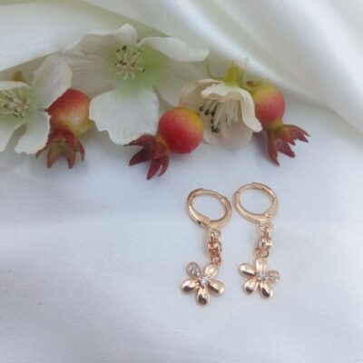 گوشواره دخترانه مدل بابونه 04